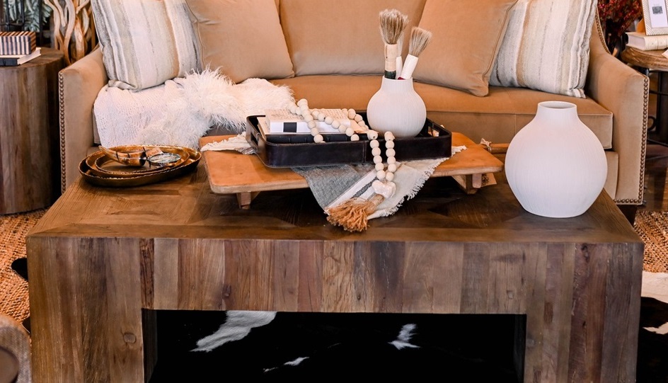 warm-toned-coffee-table warm-toned-coffee-table